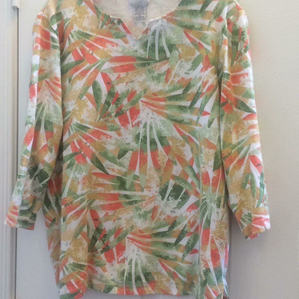 FINAL MARKDOWN BonWorth Tropical-look Top (M)